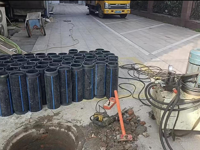 商都PE置换管厂家 DN315置换管 非开挖管短管置换